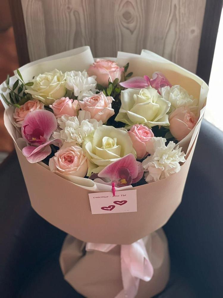 Букет цветов из: Орхидеи, Розы и Гвоздики в Мотыгино