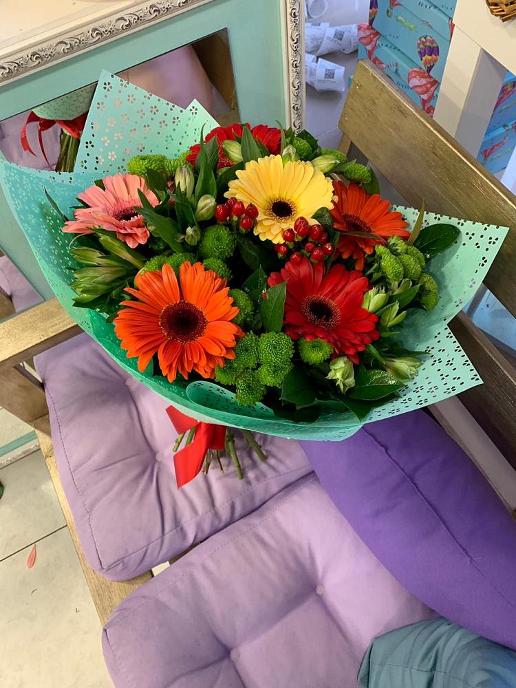 Букет цветов из: Герберы, Хризантемы и Альстромерии в Мотыгино