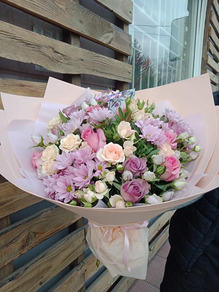 Букет цветов из: Розы и Хризантемы в Мотыгино