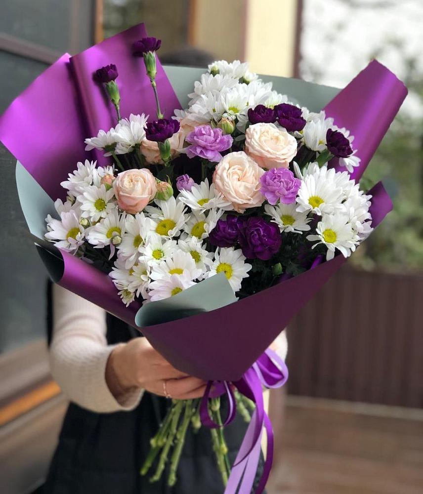 Букет цветов из: Хризантемы, Гвоздики и Розы в Мотыгино