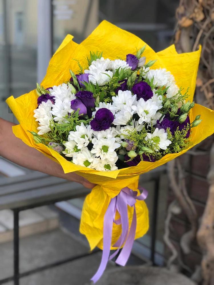 Букет цветов из: Ирисы, Хризантемы и Ромашки в Мотыгино