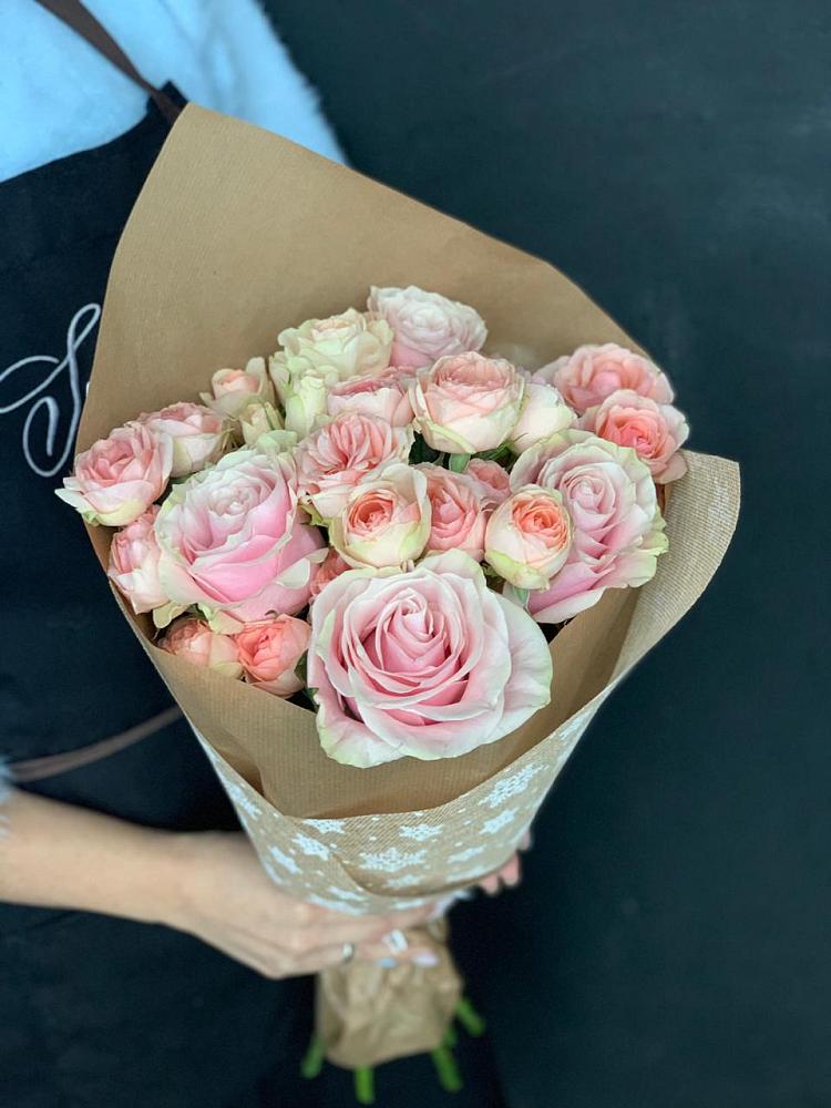 Букет цветов из: Хризантемы и Розы в Мотыгино