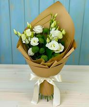 Букет цветов из:  Хризантемы и Лизиантусы в Мотыгино