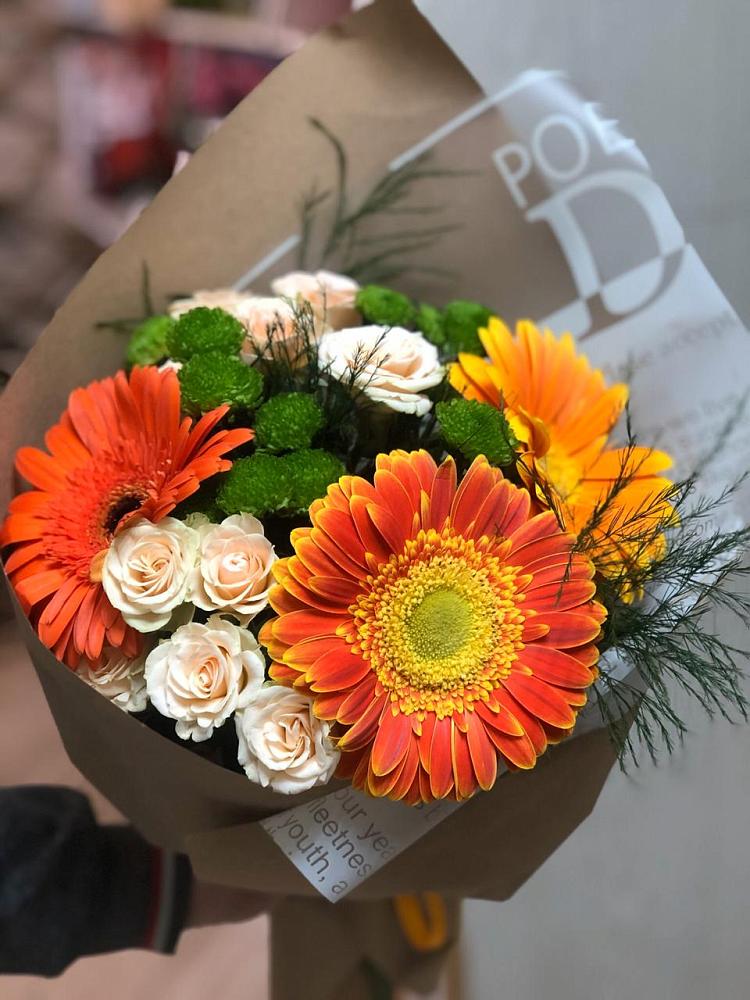 Букет цветов из: Герберы, Хризантемы и Розы в Мотыгино