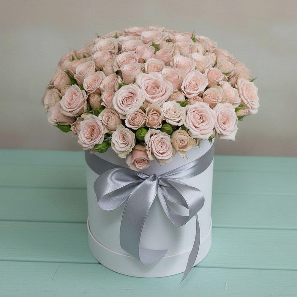 Цветочная композиция из Розы в шляпной коробке в Мотыгино