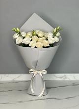 Букет цветов из:  Розы и Лизиантусы в Мотыгино